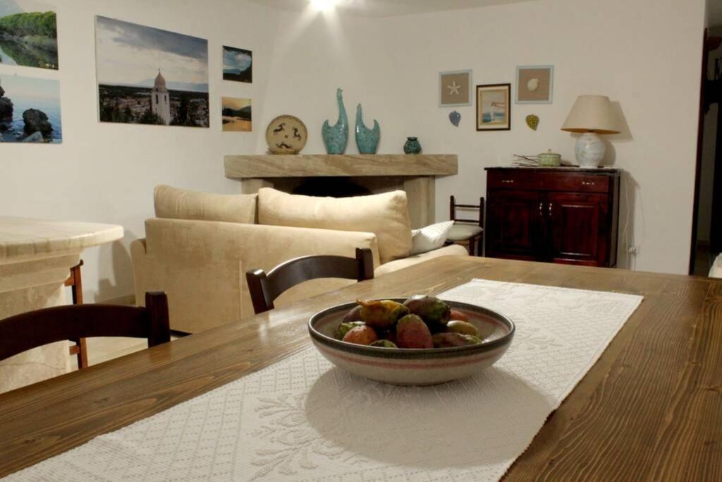 Villa Di Campagna Vicino Al Mare 오로세 외부 사진
